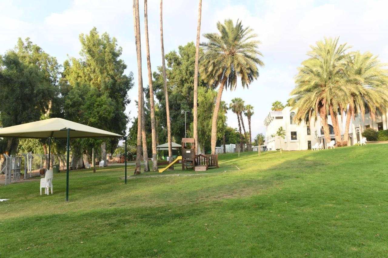 Hi - Karei Deshe Hostel Khirbet Minim Exterior photo